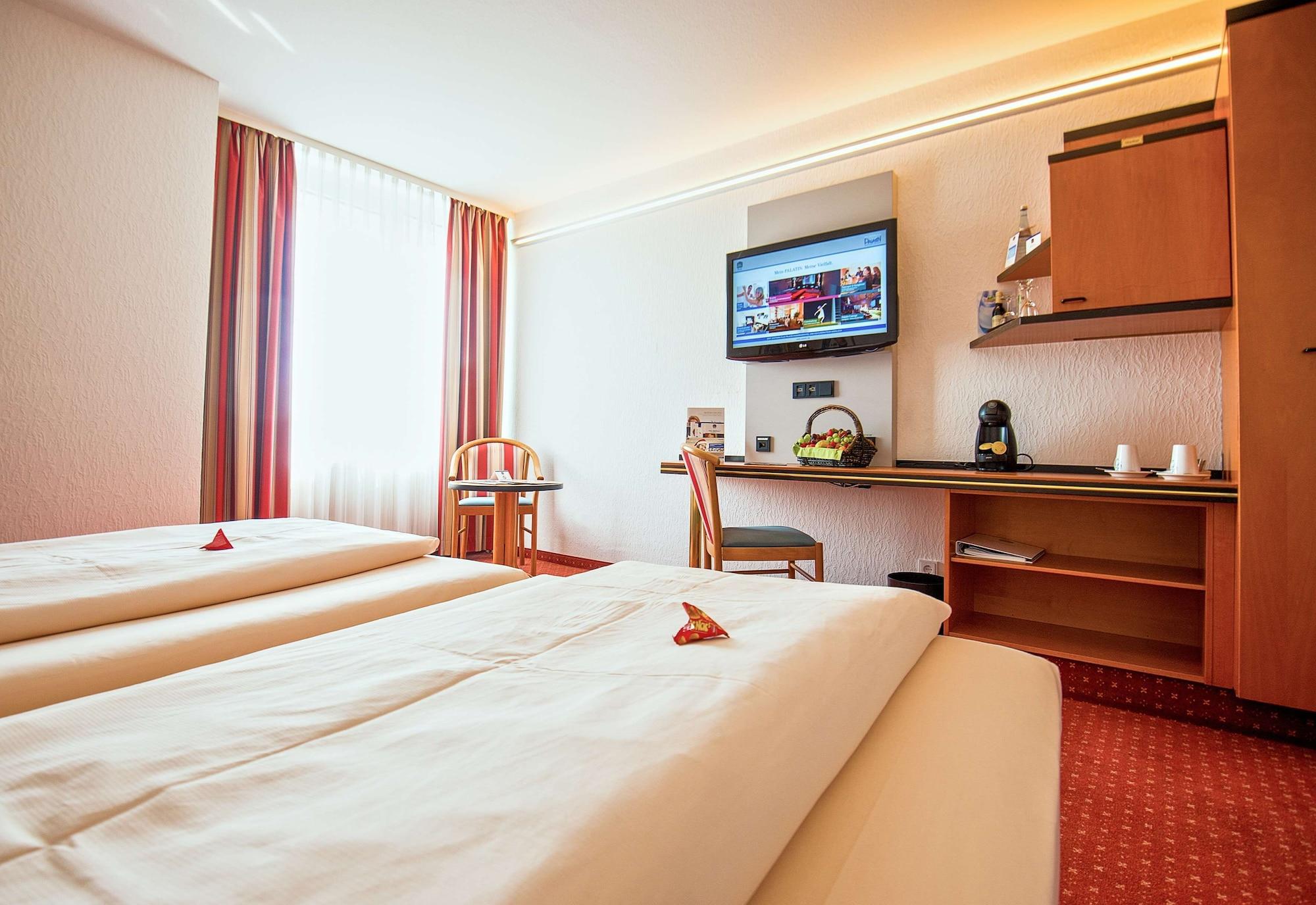 Best Western Plus Palatin Kongresshotel 비스로흐 외부 사진